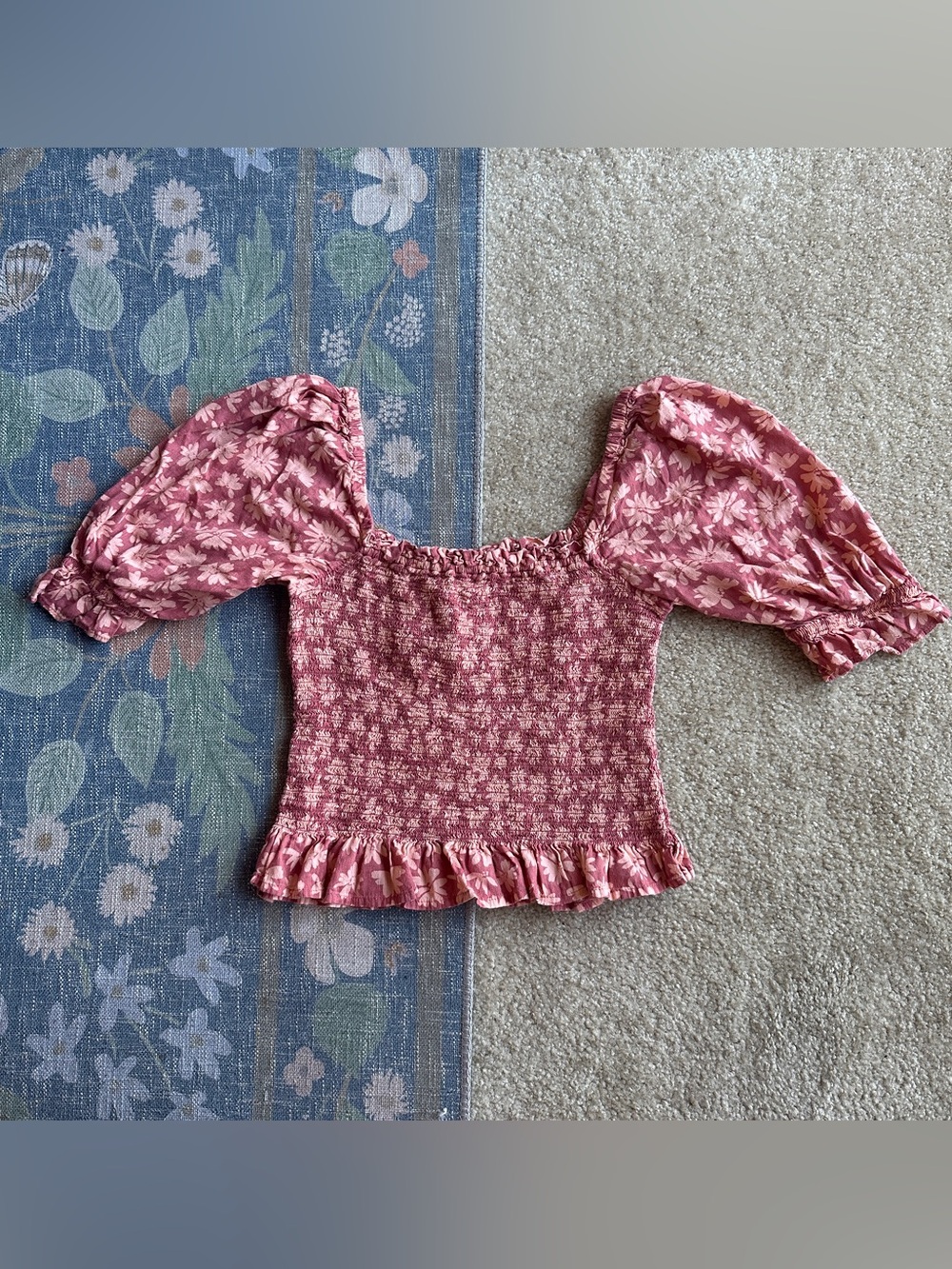 GAP Pink Floral Smocked Puff Sleeve Crop Top